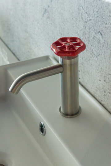 rubinetti-e-soffioni-2-forma-e-materia